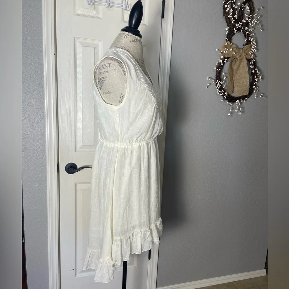 Wrangler Ivory Sleeveless Minidress With Crochet Detailing Around Neckline Sz L